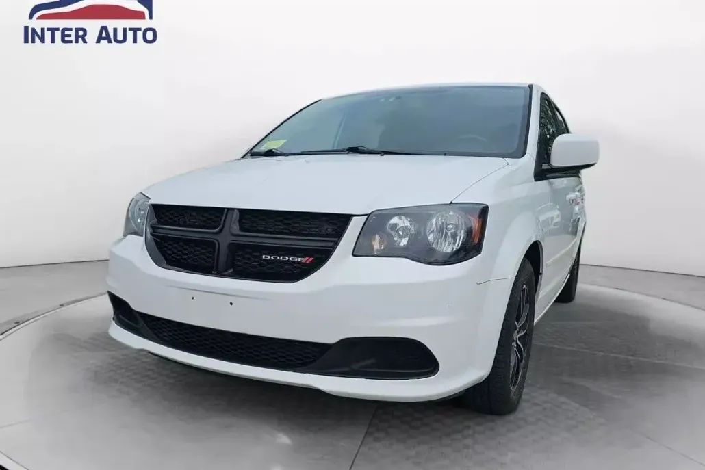 2015 Dodge Grand Caravan SE Plus photo 1