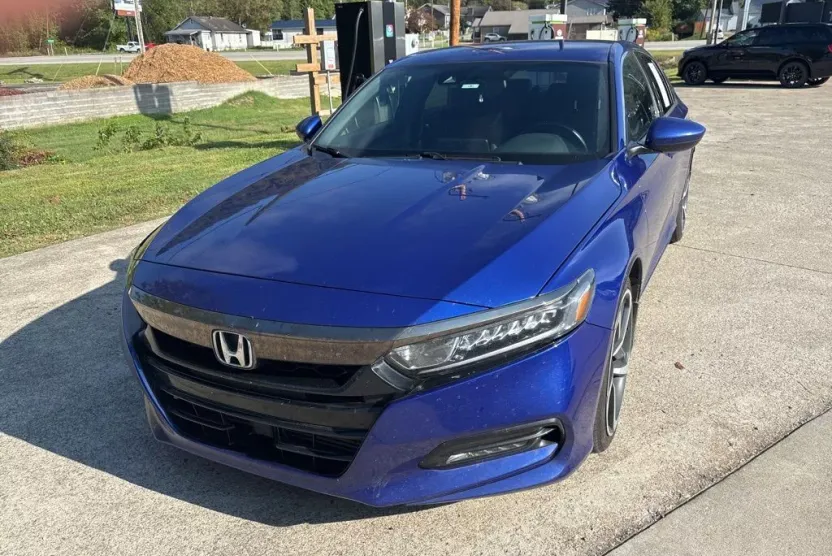 2018 Honda Accord Sport photo 1