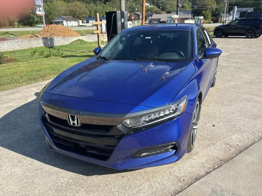 2018 Honda Accord Sport photo 1