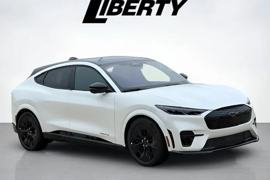 2025 Ford Mustang Mach-E GT photo 1
