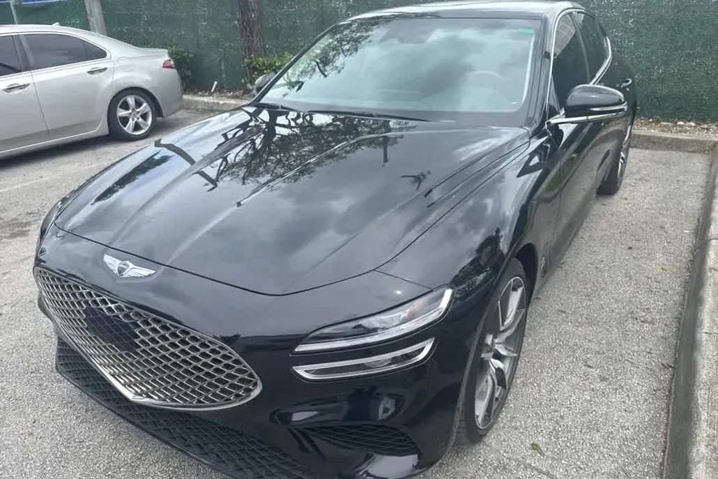 2023 Genesis G70 2.0T Sport Prestige photo 1