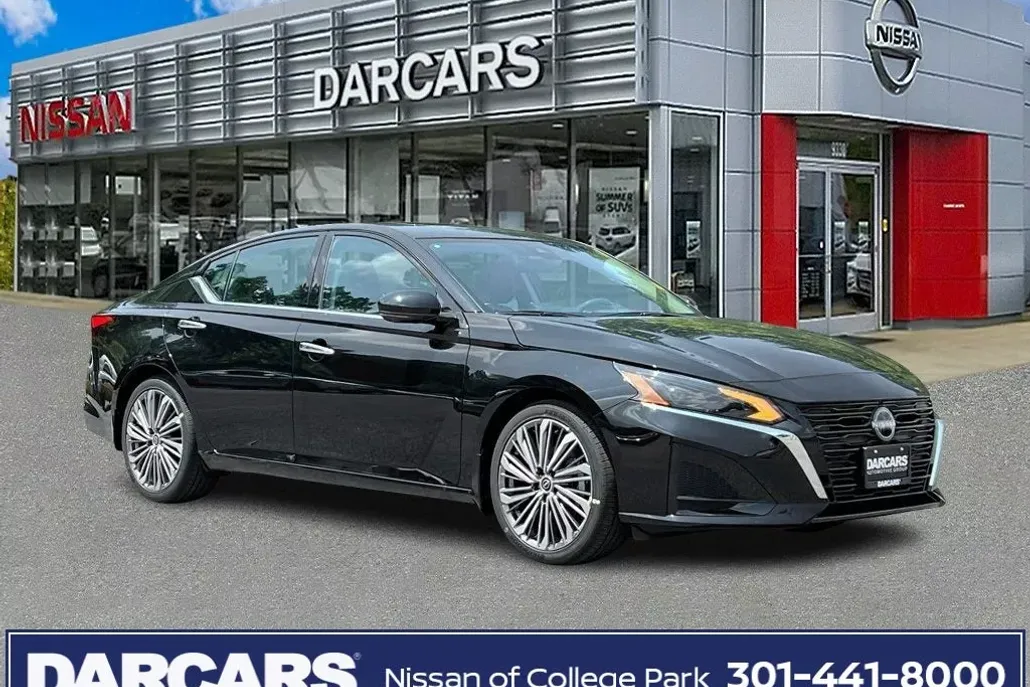 2025 Nissan Altima 2.5 SL photo 1