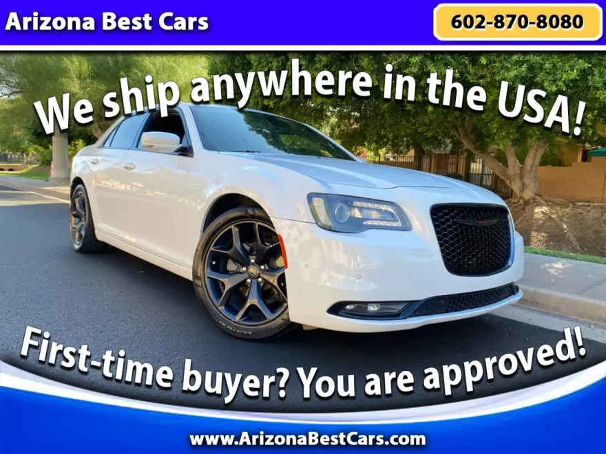 2021 Chrysler 300 LX photo 1