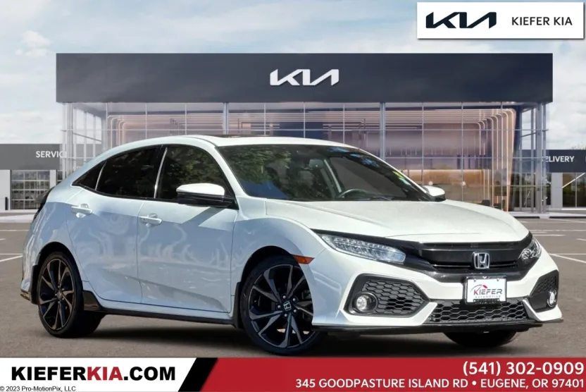 2019 Honda Civic Sport Touring photo 1