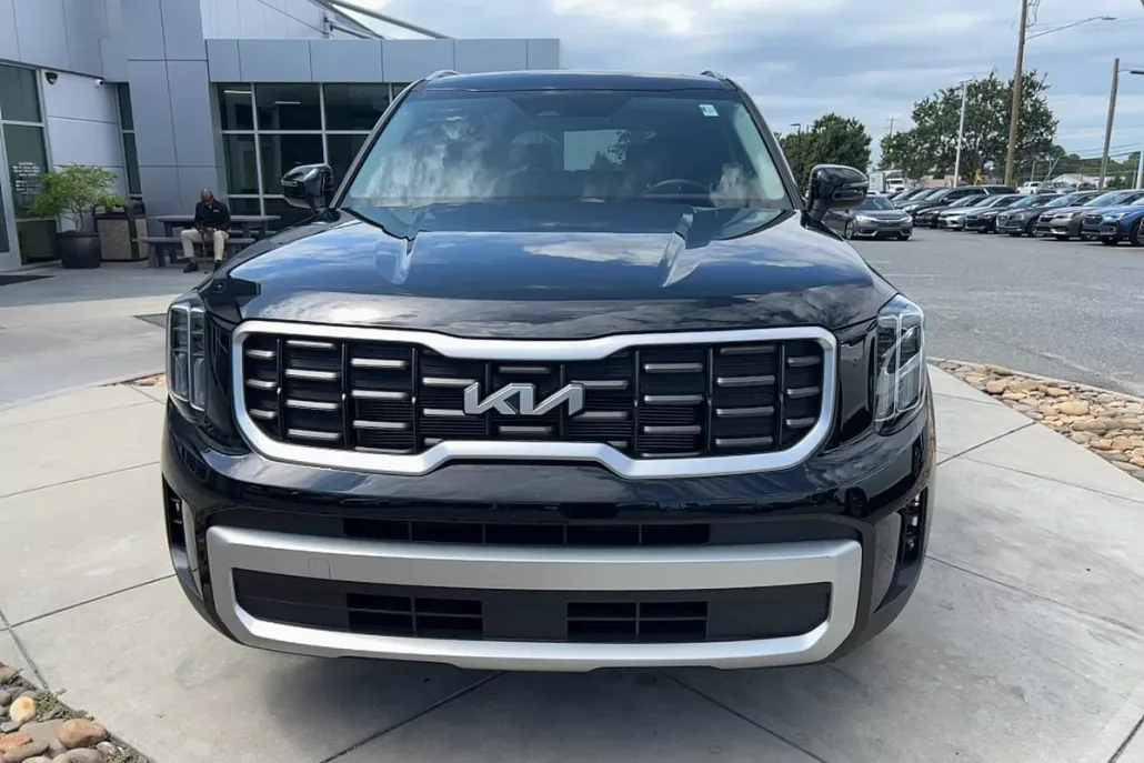 2024 Kia Telluride S photo 1
