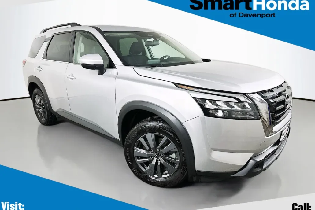 2023 Nissan Pathfinder SV photo 1