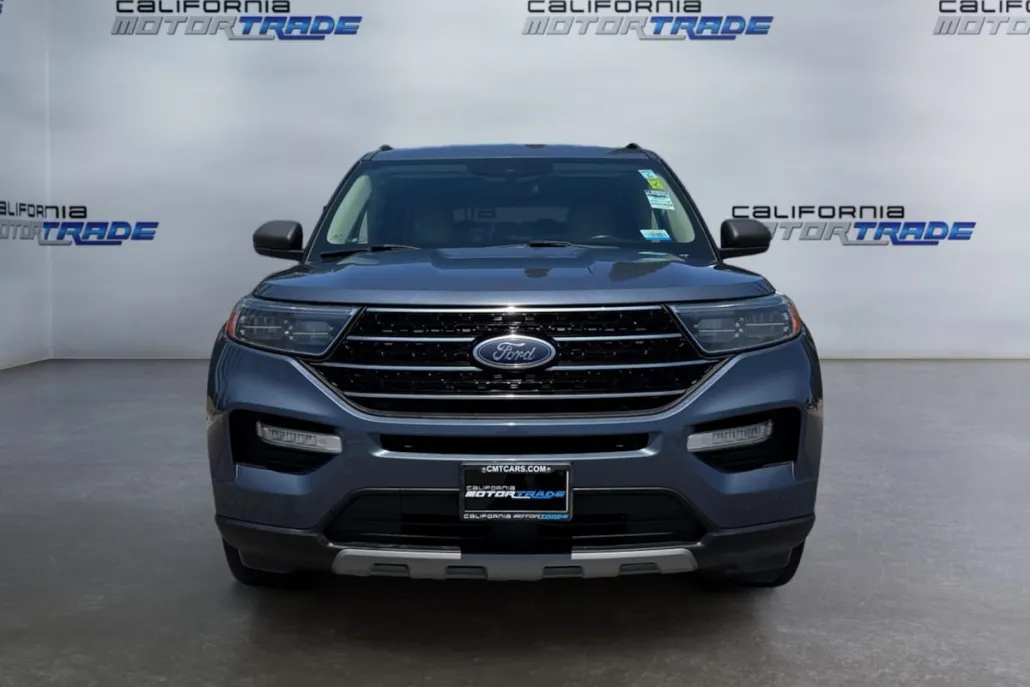 2021 Ford Explorer XLT photo 1