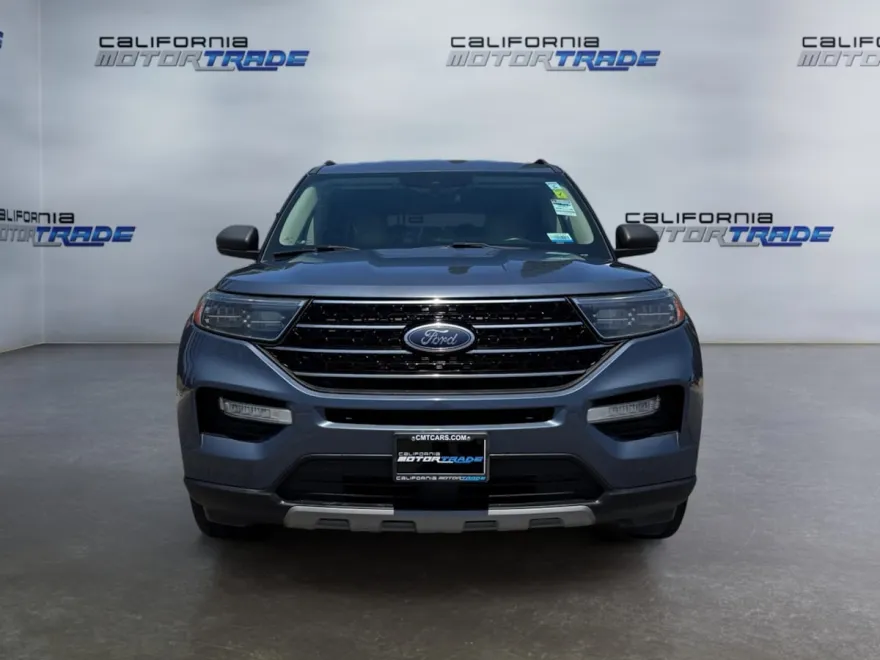 2021 Ford Explorer XLT photo 1