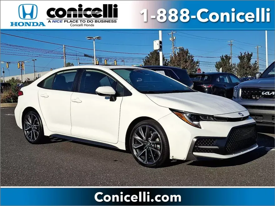 2021 Toyota Corolla SE photo 1