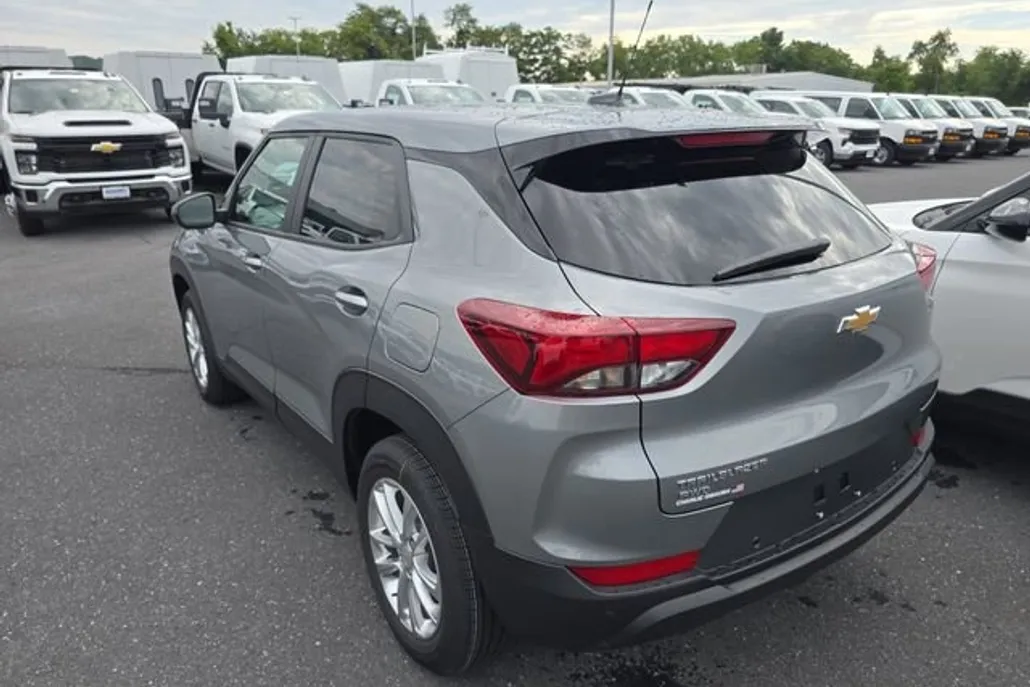 2026 Chevrolet Trailblazer LS photo 1