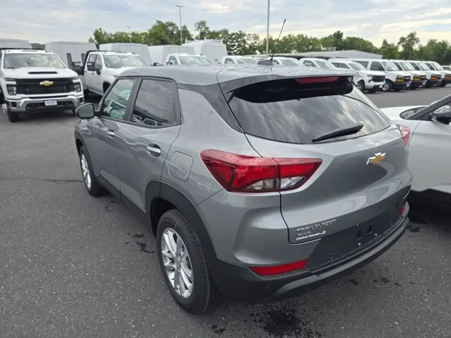 2026 Chevrolet Trailblazer LS photo 1