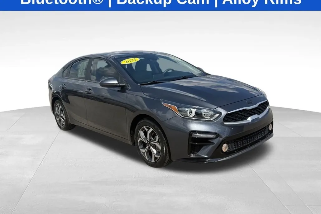 2021 Kia Forte LXS photo 1