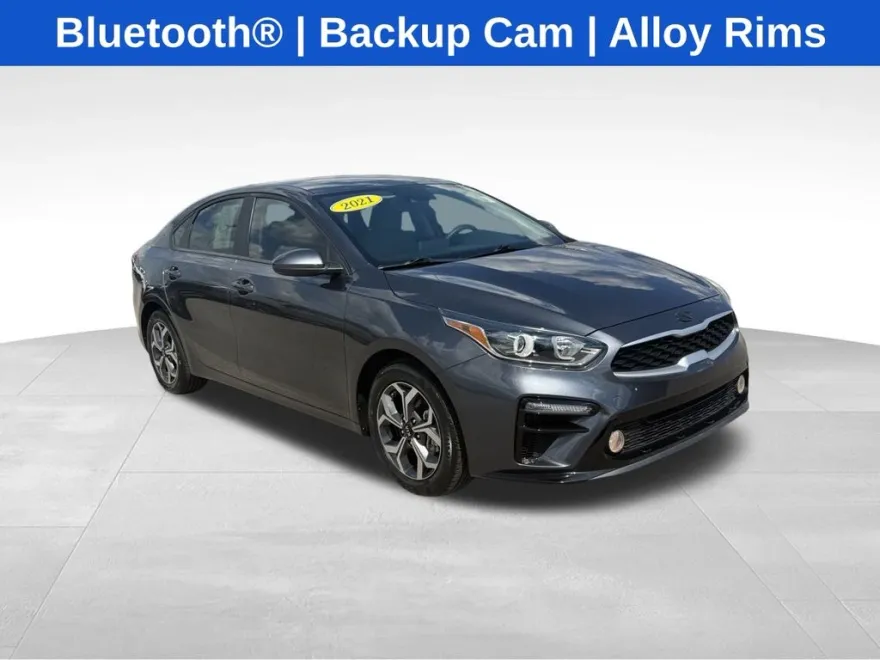 2021 Kia Forte LXS photo 1