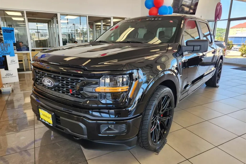 2025 Ford F-150 STX photo 1