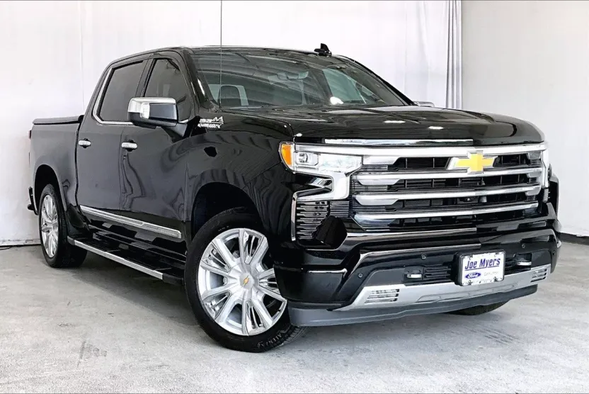 2023 Chevrolet Silverado 1500 High Country photo 1