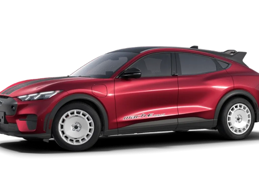2025 Ford Mustang Mach-E GT photo 1