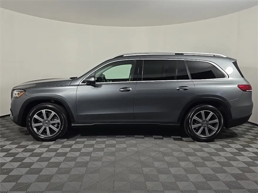 2023 Mercedes Benz GLS 450 4MATIC photo 1