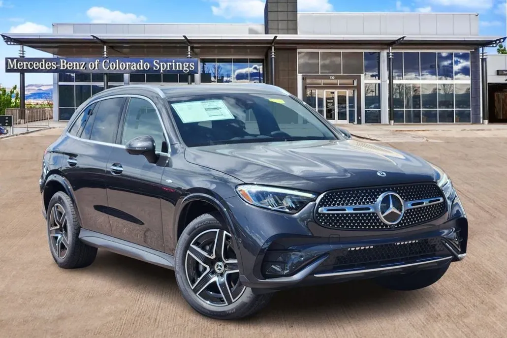 2025 Mercedes Benz GLC 350e AMG photo 1