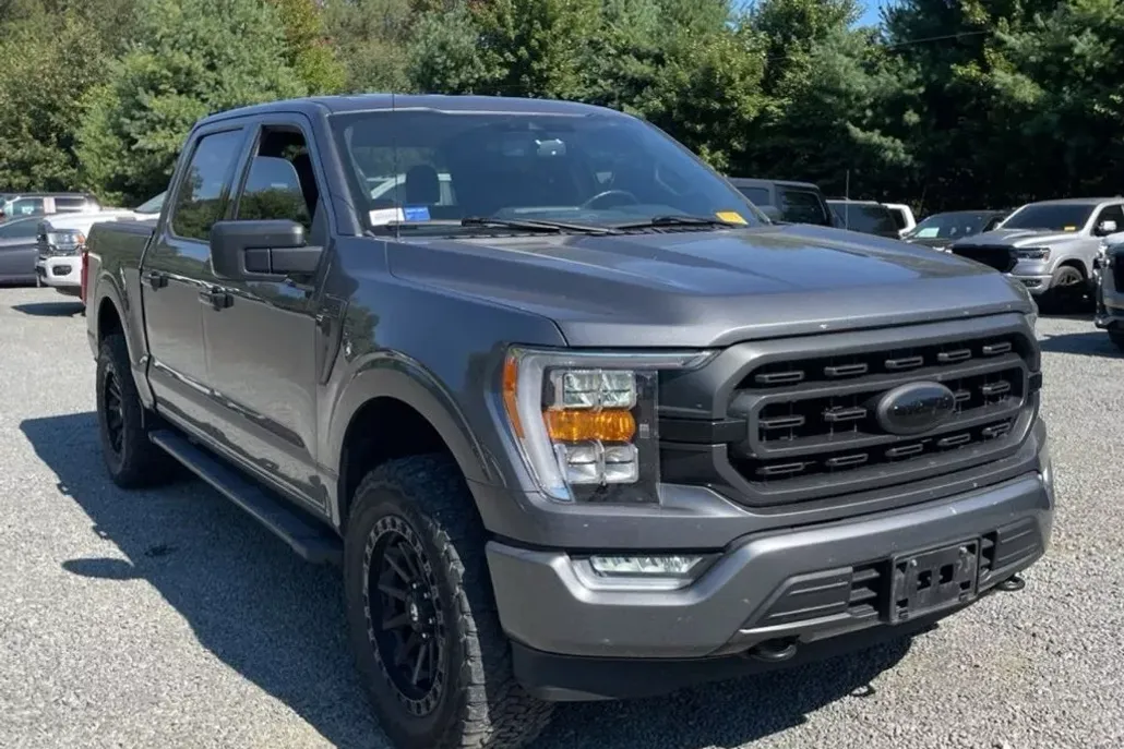 2021 Ford F-150 XLT photo 1
