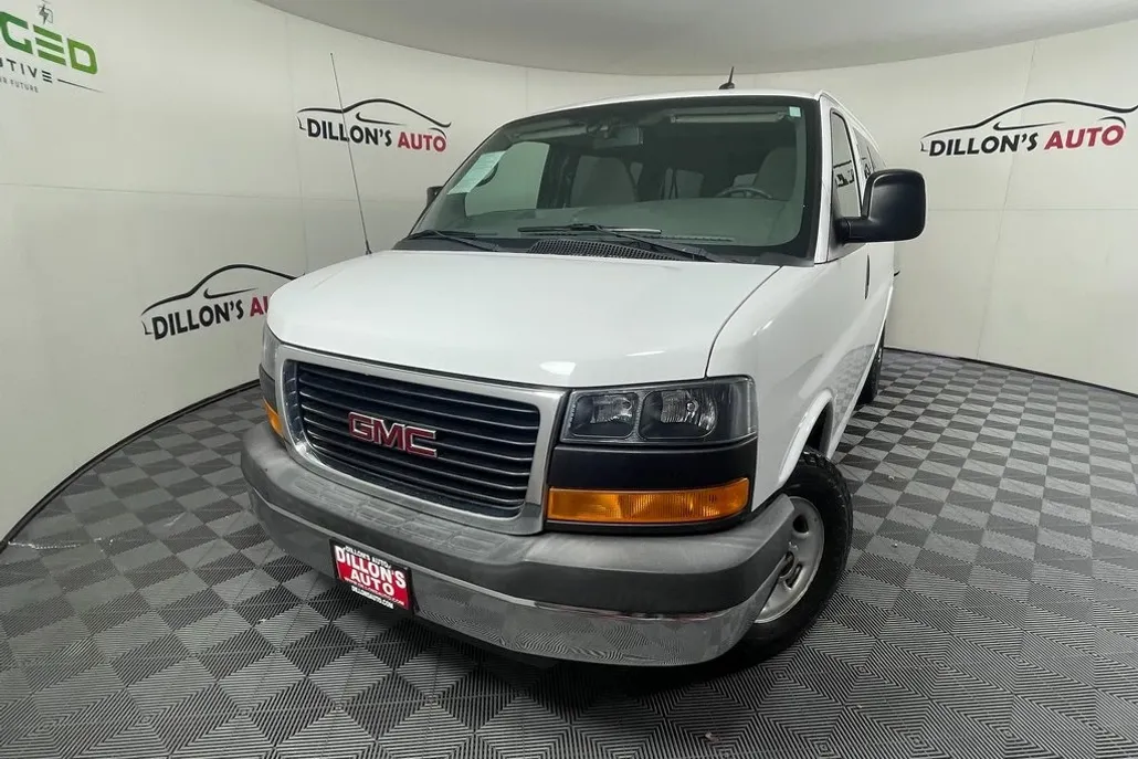 2013 Gmc Savana 2500 LT photo 1