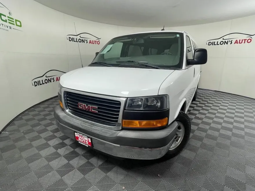 2013 Gmc Savana 2500 LT photo 1