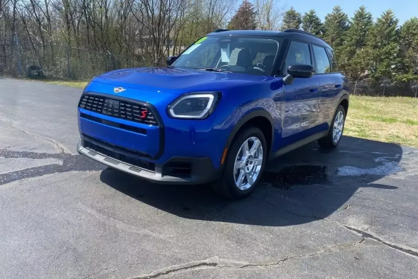 2025 Mini Countryman S ALL4 photo 1