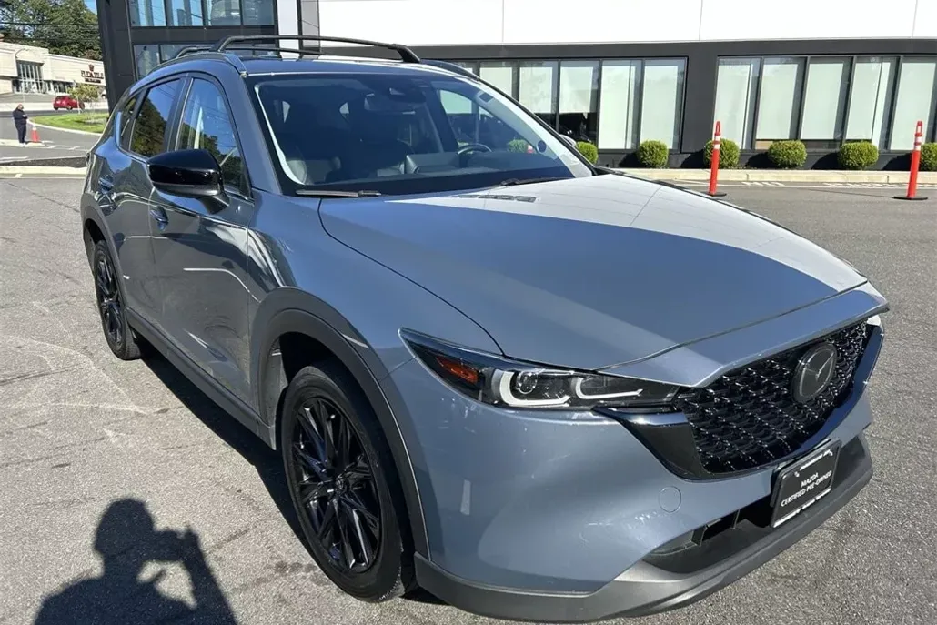 2023 Mazda CX-5 Preferred photo 1
