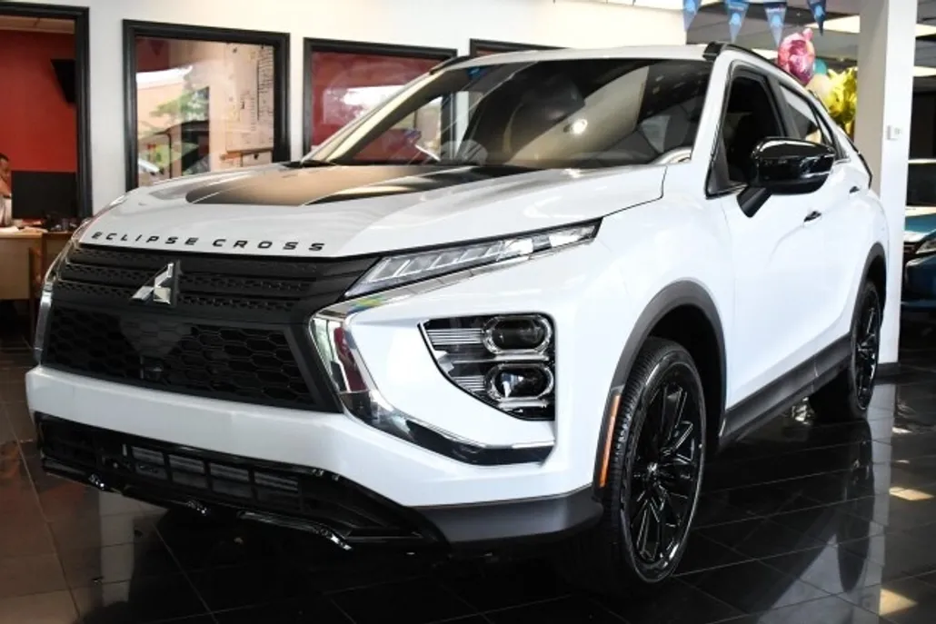 2025 Mitsubishi Eclipse Cross SEL photo 1