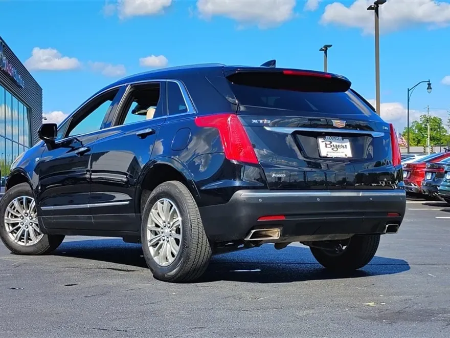 2019 Cadillac XT5 Luxury photo 1