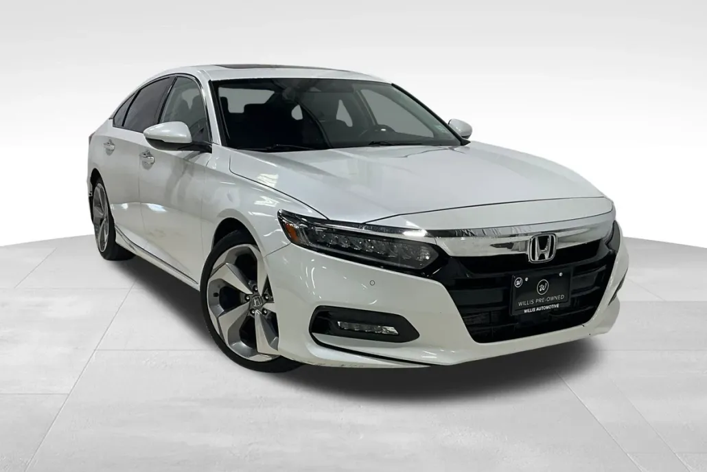 2018 Honda Accord Touring 1.5T photo 1