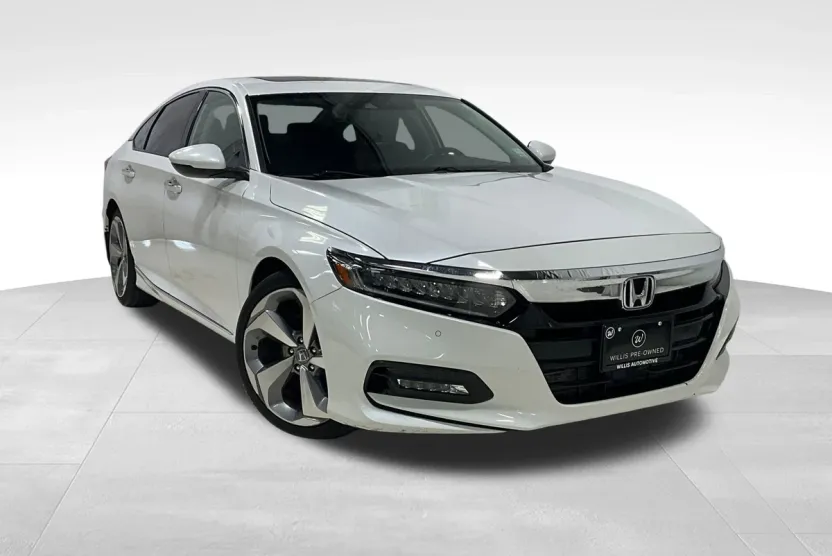 2018 Honda Accord Touring 1.5T photo 1