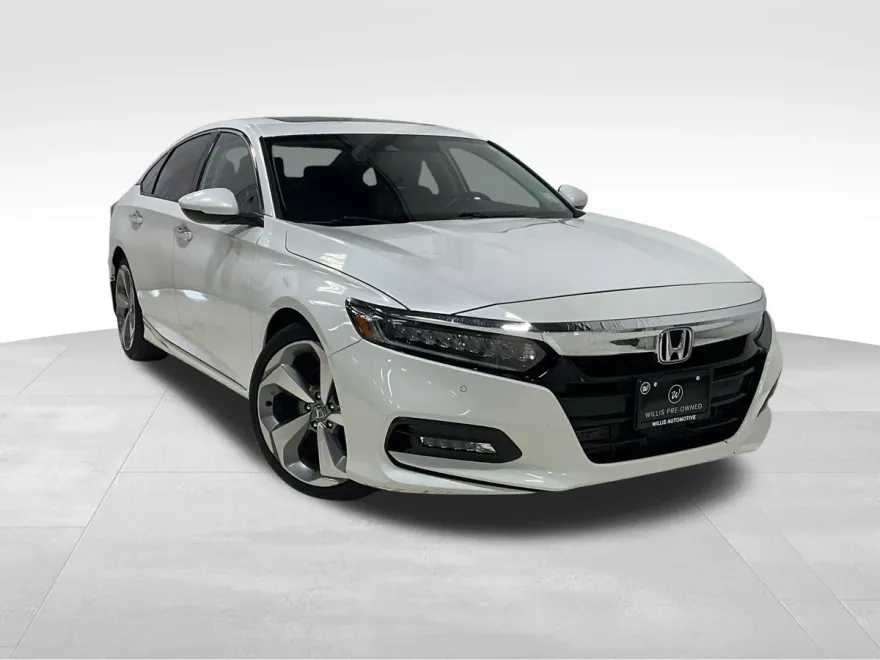 2018 Honda Accord Touring 1.5T photo 1