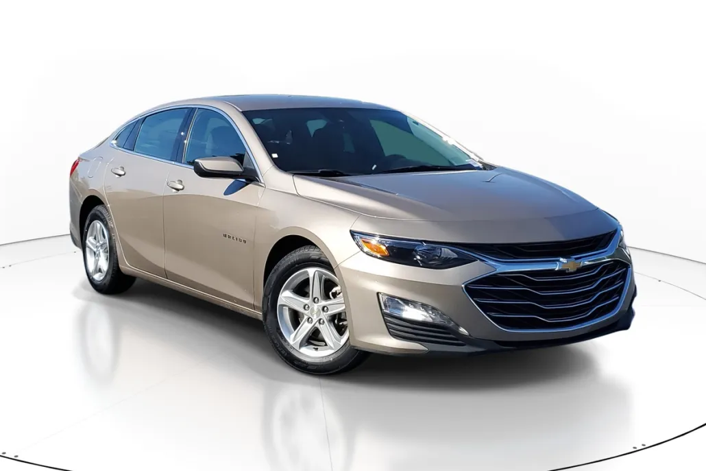 2023 Chevrolet Malibu 1LT photo 1