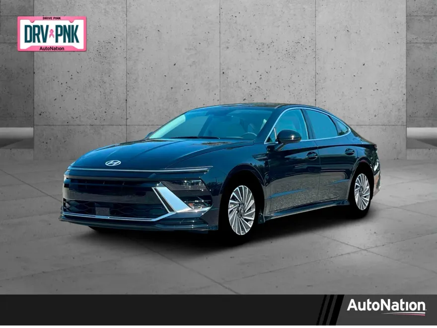 2025 Hyundai Sonata Hybrid SEL photo 1