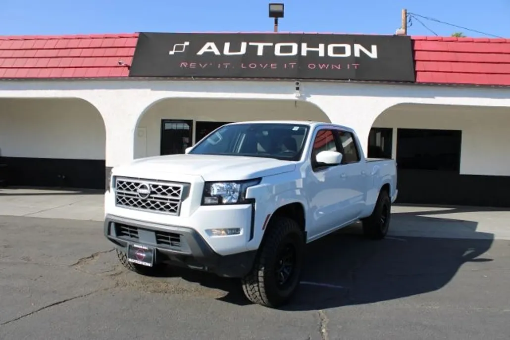 2022 Nissan Frontier Crew Cab SV photo 1