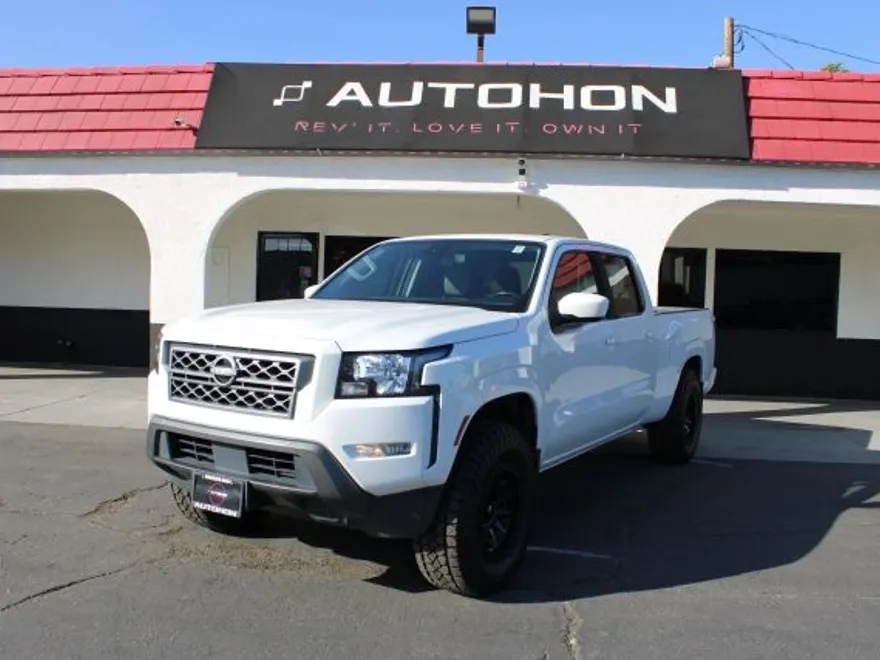 2022 Nissan Frontier Crew Cab SV photo 1
