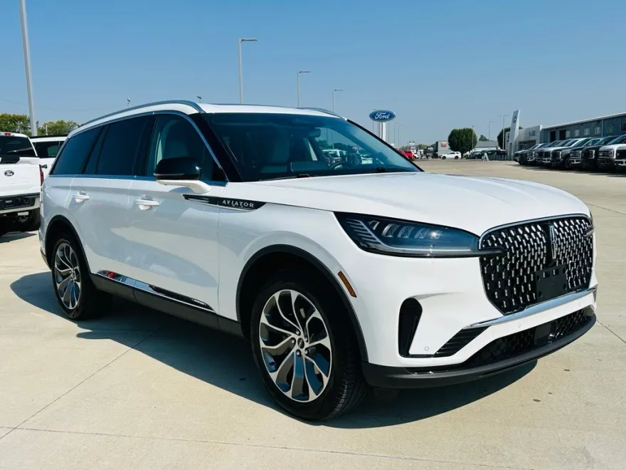 2025 Lincoln Aviator Premiere photo 1