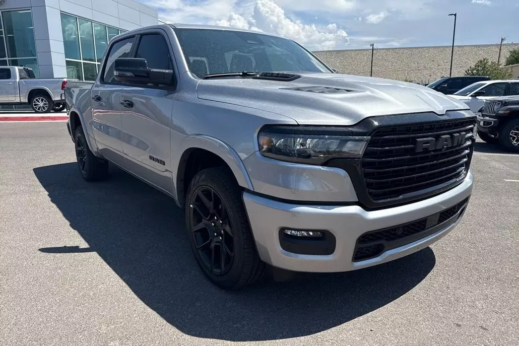 2025 Ram 1500 Laramie photo 1
