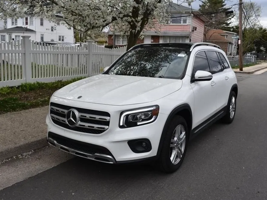 2021 Mercedes Benz GLB 250 photo 1