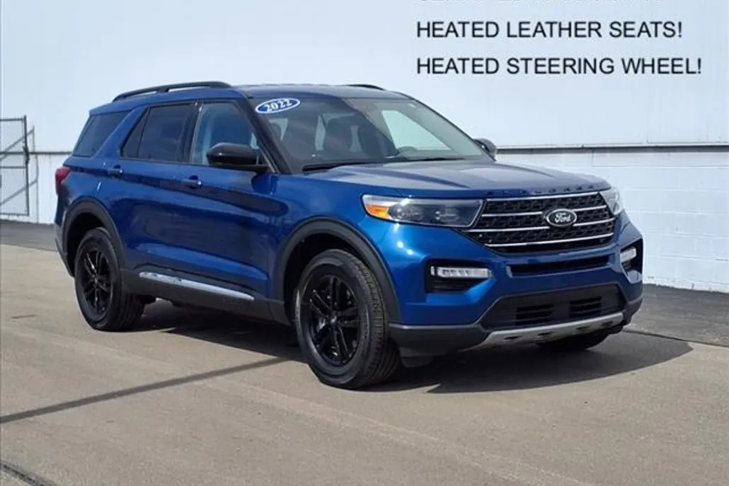 2022 Ford Explorer XLT photo 1