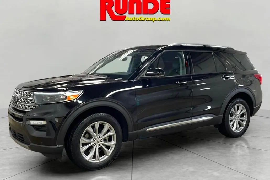 2023 Ford Explorer Limited photo 1