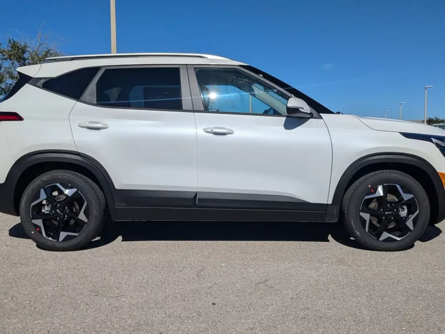 2026 Kia Seltos S photo 1