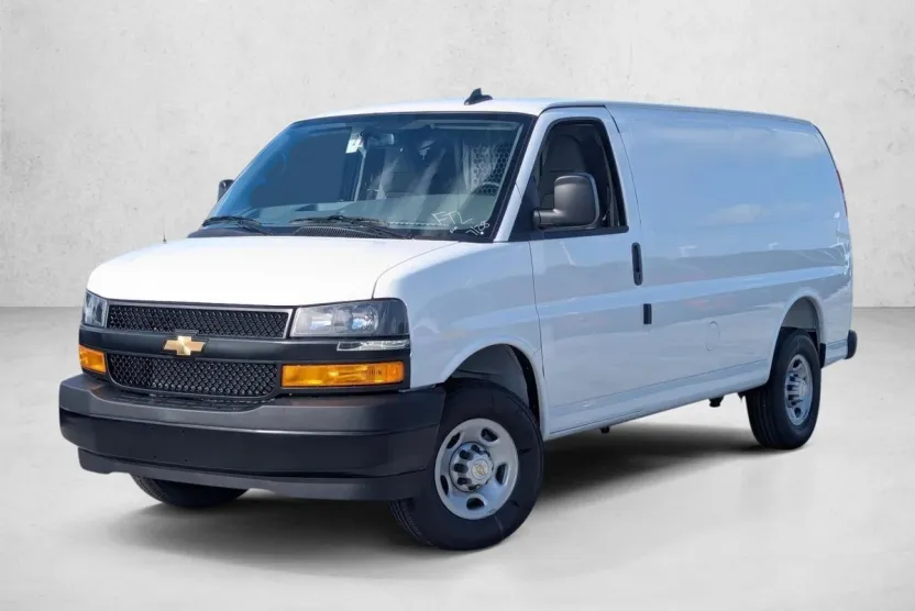 2025 Chevrolet Express Cargo 2500 Base photo 1