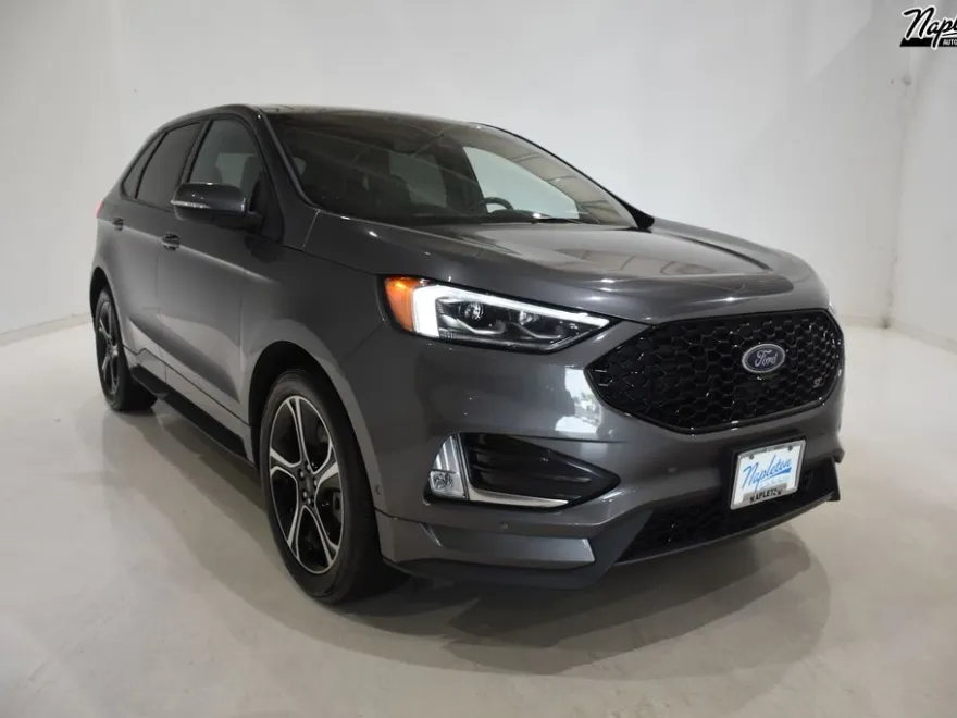 2022 Ford Edge ST photo 1