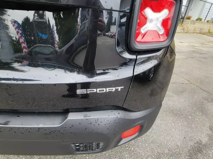2018 Jeep Renegade Sport photo 1