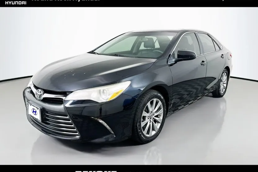 2017 Toyota Camry XLE photo 1