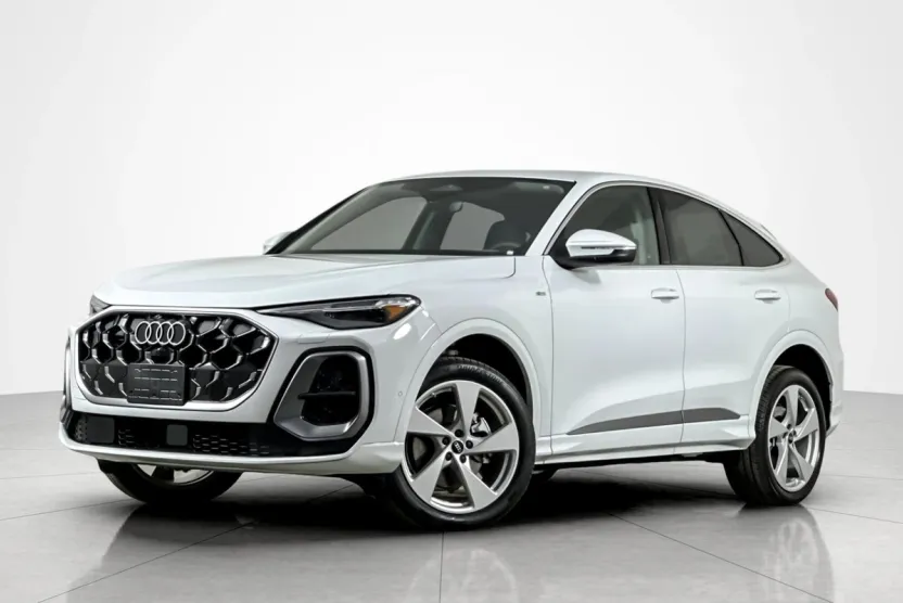 2025 Audi Q5 Sportback Premium Plus TFSI photo 1
