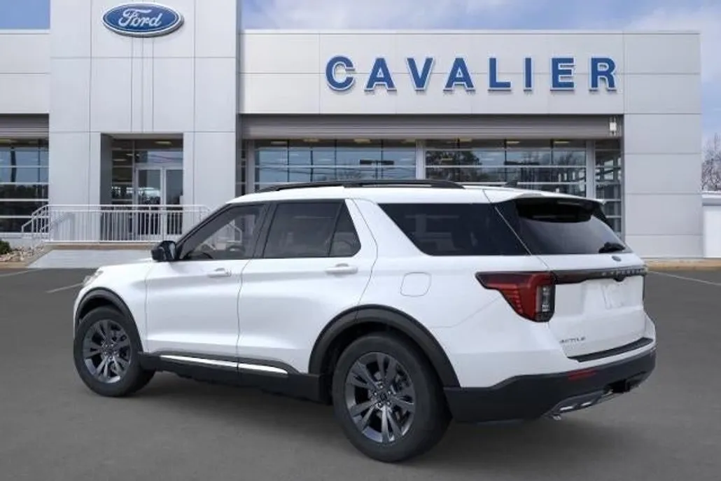 2025 Ford Explorer photo 1