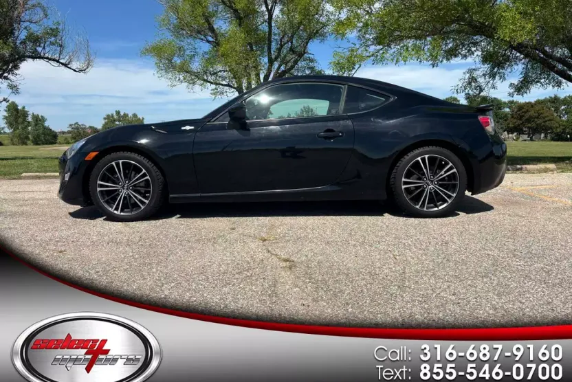 2013 Scion FR-S photo 1