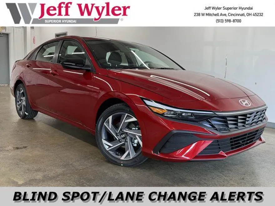 2025 Hyundai Elantra SEL Sport photo 1